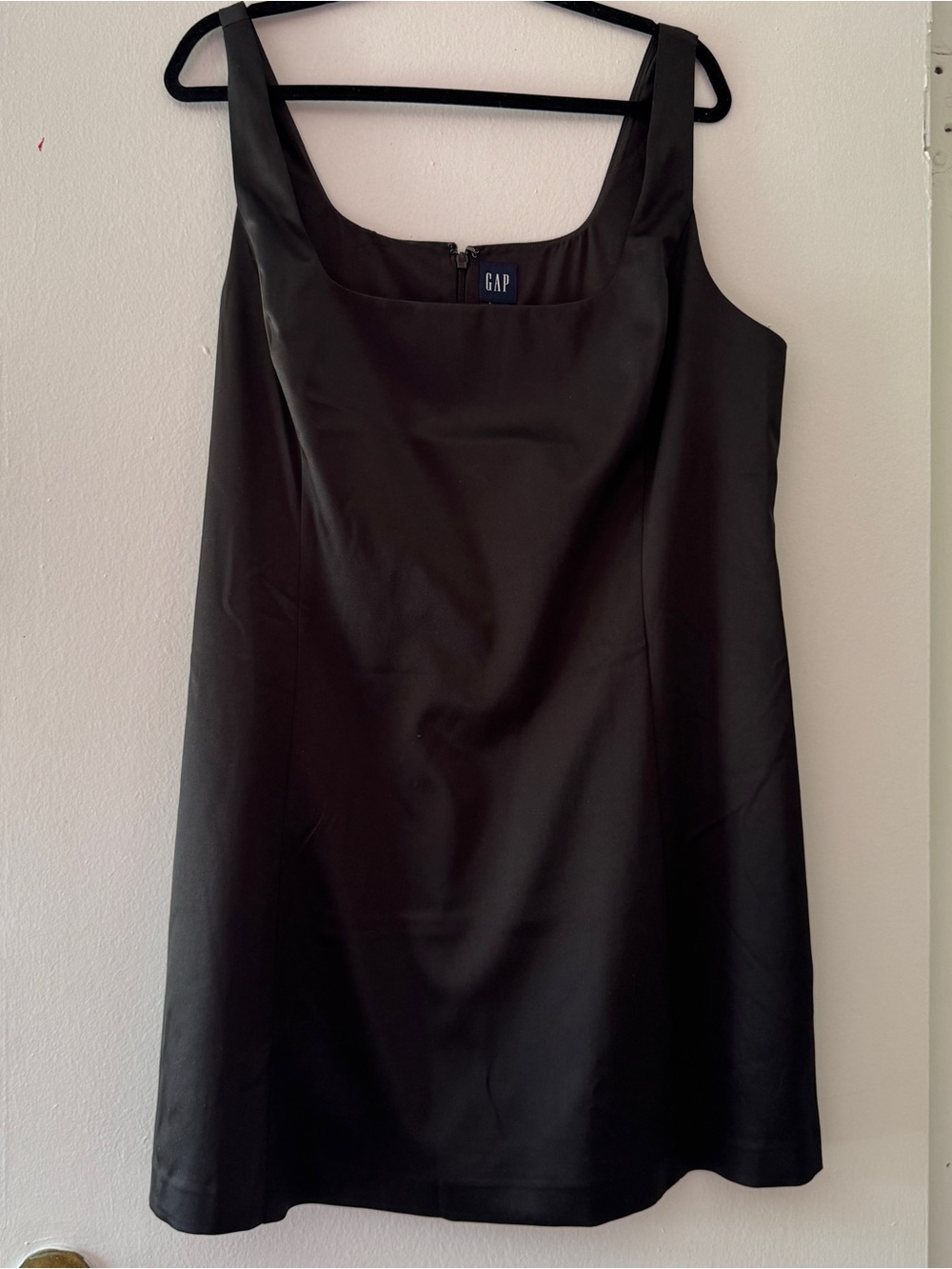 GAP Black Sleeveless Square-Neck Satin Dress